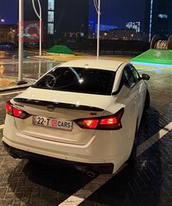 نيسان ألتيما